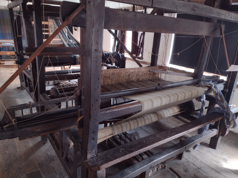 Weaving on an old loom