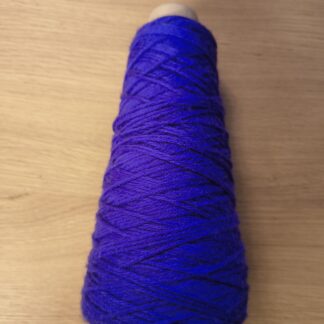 Jagger Spun Superlamb Merino 8/4 Nm – Iris Jagger Spun Superlamb Merino 8/4 Nm - Iris