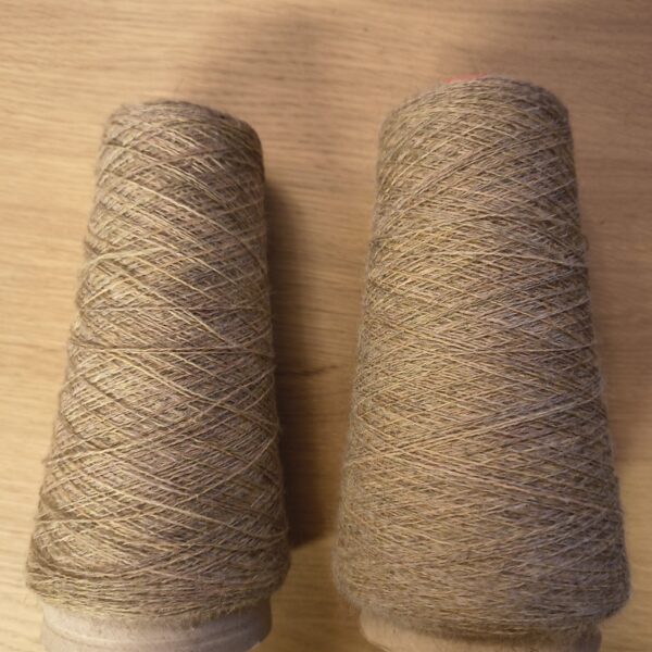 Cone ends of Jagger Spun Heather Wool 20/2 Nm - Sagebrush (180g)